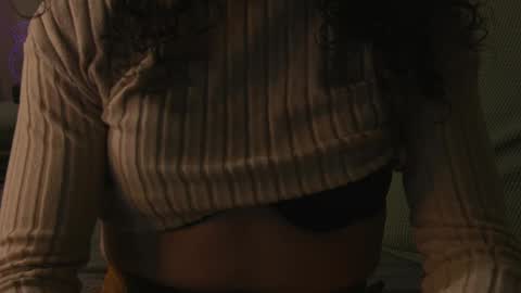 Snapshot of offelie chatting on 11-04-25, 08:13 Offelie online show from 11-04-25, 08:13