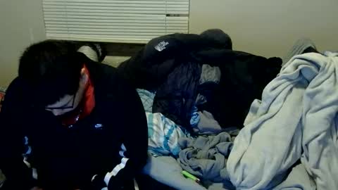 Snapshot of oflores77 chatting on 12-01-25, 11:37 oscar flores online show from 12-01-25, 11:37