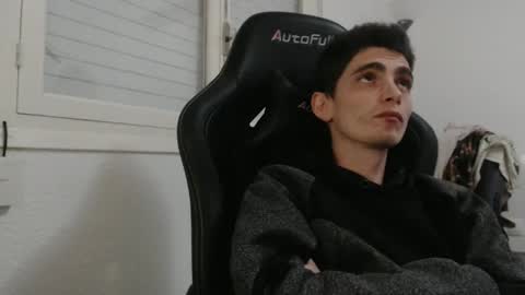 Snapshot of ofsolovicio chatting on 11-30-25, 05:00 ofsolovicio online show from 11-30-25, 05:00