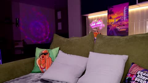 Monica online show from 04-10-26, 03:28