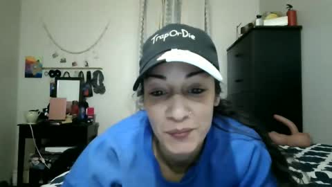 Lit en Cama online show from 01-12-25, 05:56