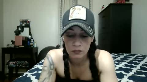 Snapshot of oglitcouple chatting on 12-14-25, 07:25 Lit en Cama online show from 12-14-25, 07:25