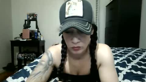 Snapshot of oglitcouple chatting on 12-23-25, 05:49 Lit en Cama online show from 12-23-25, 05:49