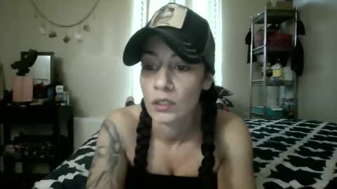 Snapshot of oglitcouple chatting on 03-30-26, 10:00 Lit en Cama online show from 03-30-26, 10:00