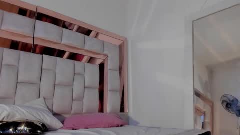 Holly  online show from 03-19-26, 03:10