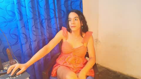 Snapshot of oh_tique chatting on 12-21-25, 03:13 LU online show from 12-21-25, 03:13