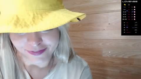 Snapshot of oh_xxxlt4 chatting on 01-11-26, 11:37 Oh xxxLt4 online show from 01-11-26, 11:37