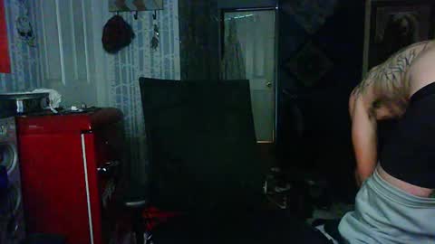 Snapshot of oh_you_know69 chatting on 10-30-25, 02:18 who dares toss me some tips lets have fun online show from 10-30-25, 02:18