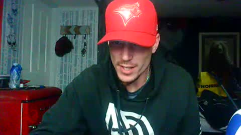 Snapshot of oh_you_know69 chatting on 11-14-25, 05:50 who dares toss me some tips lets have fun online show from 11-14-25, 05:50