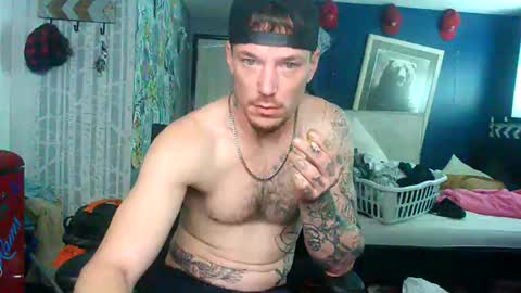 Snapshot of oh_you_know69 chatting on 11-26-25, 07:48 who dares toss me some tips lets have fun online show from 11-26-25, 07:48