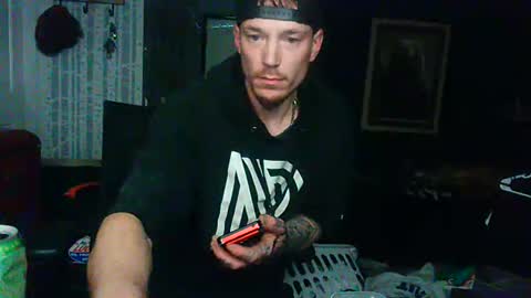 Snapshot of oh_you_know69 chatting on 11-27-25, 12:40 who dares toss me some tips lets have fun online show from 11-27-25, 12:40