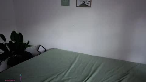 ohanna_ online show from 05-20-26, 10:38