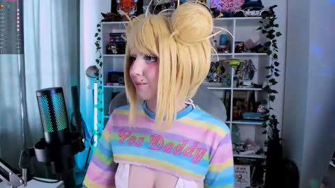 Snapshot of ohclementinee chatting on 10-03-25, 11:07 Clementine Clem online show from 10-03-25, 11:07