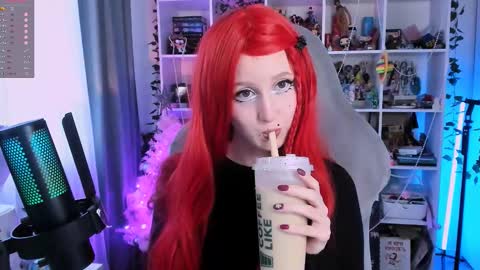 Snapshot of ohclementinee chatting on 12-18-25, 10:32 Clementine Clem online show from 12-18-25, 10:32