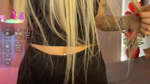 Snapshot of ohmyemma chatting on 02-28-26, 03:29 Emma online show from 02-28-26, 03:29