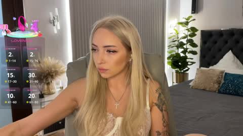 Snapshot of ohmyemma chatting on 03-28-26, 03:28 Emma online show from 03-28-26, 03:28