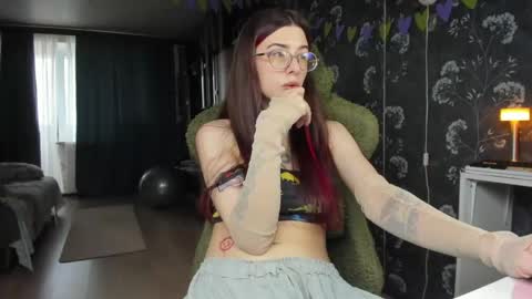 Snapshot of ohmygoddestkimmy chatting on 05-25-26, 07:36 Kmmy online show from 05-25-26, 07:36