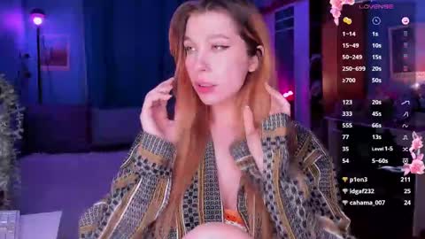 Snapshot of ohmymiami_ chatting on 03-02-25, 06:08 Light online show from 03-02-25, 06:08