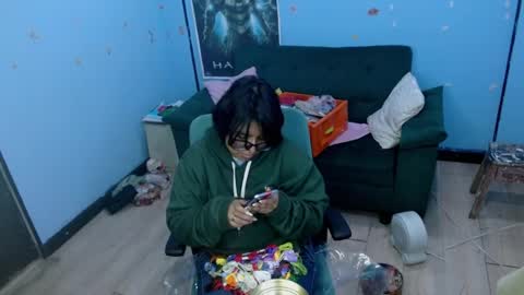 Snapshot of ohmysqueak chatting on 07-18-26, 02:16 ohmysqueak online show from 07-18-26, 02:16