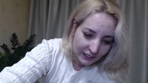Snapshot of ohsweetmari chatting on 01-21-25, 03:10 Mari online show from 01-21-25, 03:10