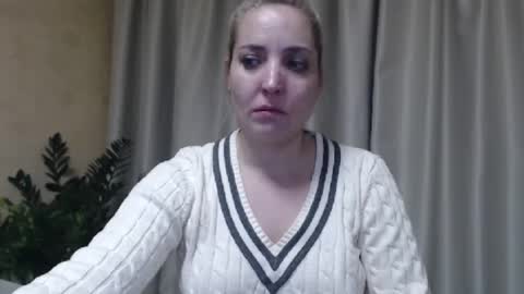 Snapshot of ohsweetmari chatting on 02-01-25, 08:16 Mari online show from 02-01-25, 08:16
