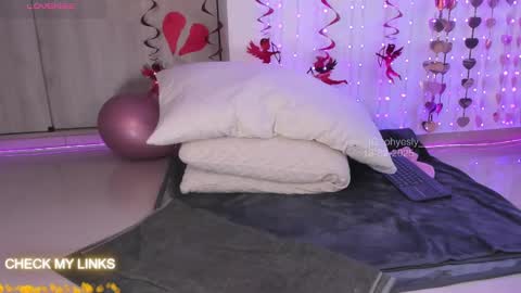 Snapshot of ohyesly_ chatting on 02-18-25, 07:52 ohyesly_ online show from 02-18-25, 07:52