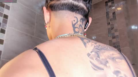 ohyesly_ online show from 03-29-26, 08:03