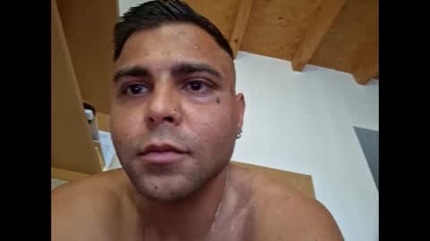 Snapshot of oilcockmassage chatting on 05-29-26, 02:15 Buri online show from 05-29-26, 02:15