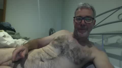 Snapshot of oiledcouple1 chatting on 09-28-25, 10:20 oiledcouple1 online show from 09-28-25, 10:20