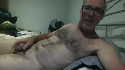 Snapshot of oiledcouple1 chatting on 10-19-25, 08:48 oiledcouple1 online show from 10-19-25, 08:48