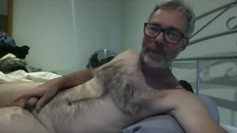 Snapshot of oiledcouple1 chatting on 10-28-25, 09:02 oiledcouple1 online show from 10-28-25, 09:02