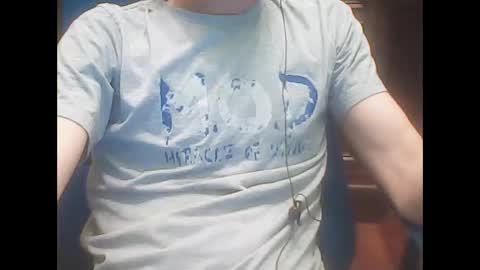 Snapshot of ojosverdess30 chatting on 12-20-25, 07:43 ojosverdess30 online show from 12-20-25, 07:43