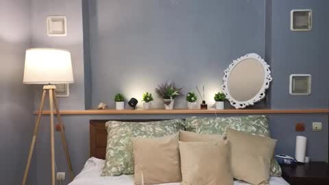 Ami online show from 09-18-25, 01:24