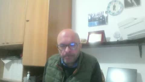 Snapshot of olak21 chatting on 11-02-25, 08:17 olak21 online show from 11-02-25, 08:17