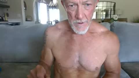 Snapshot of oldmanmeataz chatting on 06-10-26, 11:24 oldmanmeataz online show from 06-10-26, 11:24