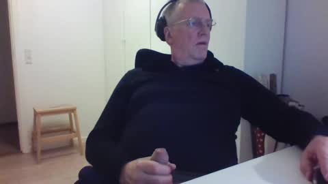 Snapshot of oldth chatting on 01-01-25, 10:56 oldth online show from 01-01-25, 10:56