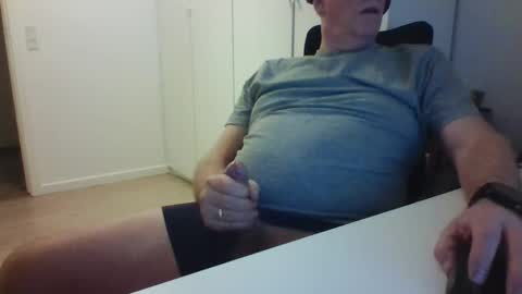 Snapshot of oldth chatting on 02-10-25, 09:36 oldth online show from 02-10-25, 09:36