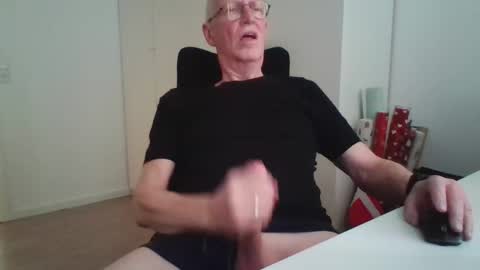 Snapshot of oldth chatting on 01-14-26, 09:26 oldth online show from 01-14-26, 09:26