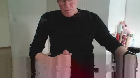 Snapshot of oldth chatting on 03-12-26, 11:16 oldth online show from 03-12-26, 11:16