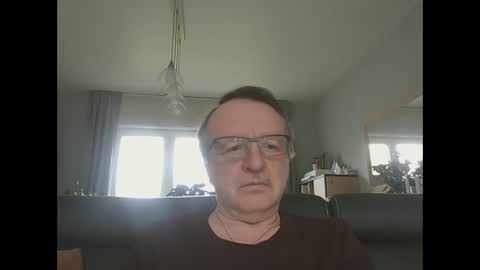 oldtimer160162493 online show from 05-17-26, 01:07
