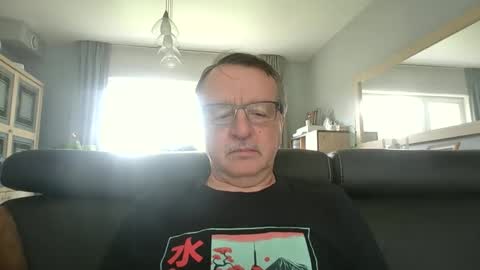 oldtimer160162493 online show from 06-07-26, 01:15