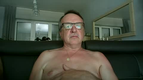 oldtimer160162493 online show from 06-22-26, 02:03
