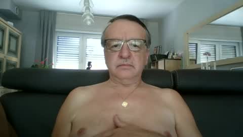 oldtimer160162493 online show from 08-08-26, 12:29