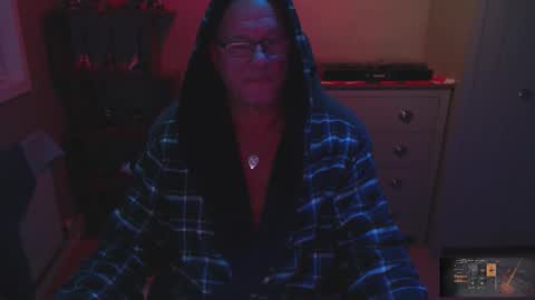 Snapshot of oldveteranuk chatting on 10-28-25, 05:55 oldveteranuk online show from 10-28-25, 05:55