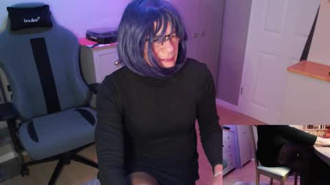 Snapshot of oldveteranuk chatting on 12-19-25, 07:37 oldveteranuk online show from 12-19-25, 07:37