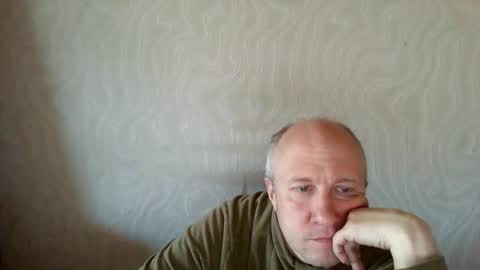 Snapshot of oleg365 chatting on 05-04-26, 06:31 figaro online show from 05-04-26, 06:31