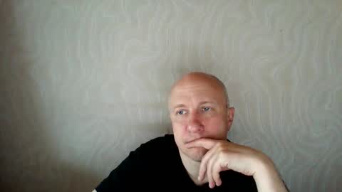Snapshot of oleg365 chatting on 05-16-26, 06:21 figaro online show from 05-16-26, 06:21