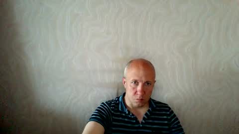 Snapshot of oleg365 chatting on 06-18-26, 05:30 figaro online show from 06-18-26, 05:30