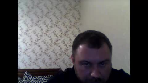 Snapshot of olegvvvvv chatting on 10-17-25, 08:33 olegvvvvv online show from 10-17-25, 08:33