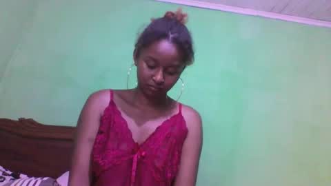 Snapshot of olinah610 chatting on 10-24-25, 09:22 olinah610 online show from 10-24-25, 09:22